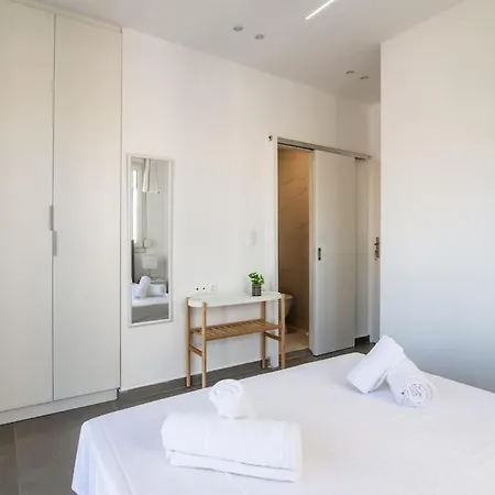 Rania's Flat-5 Mins To Acropolis Apartment Athens