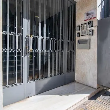 Rania's Flat-5 Mins To Acropolis Apartment Athens